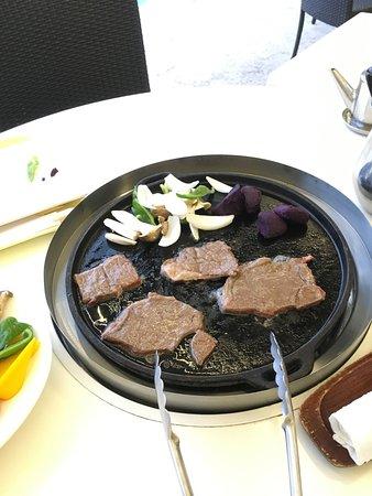 Pool side garden papiyon